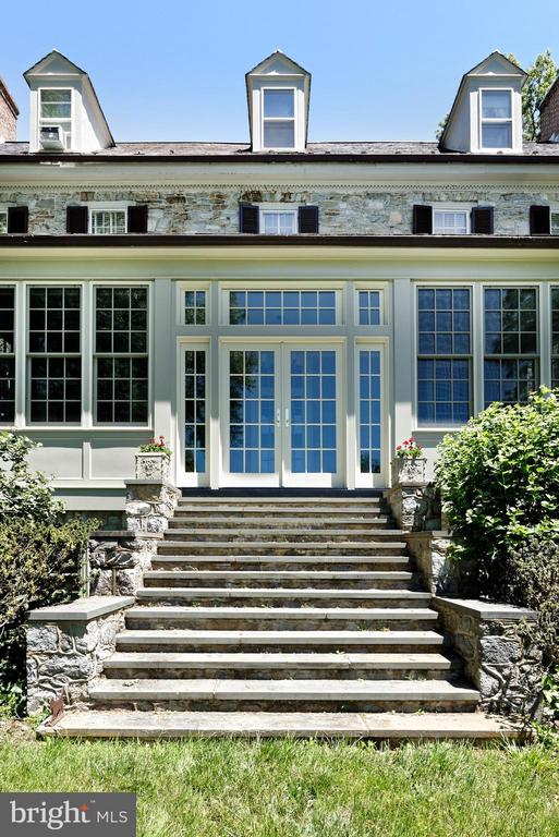294 MILTON VALLEY LANE