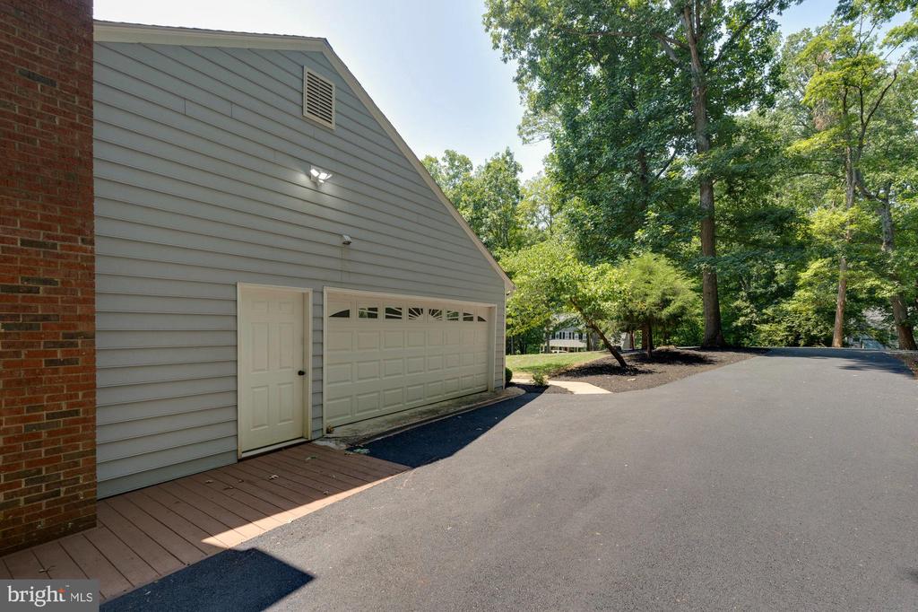 6279 MILLWOOD DRIVE