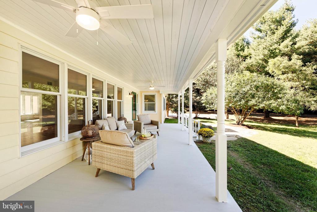 1225 DUNVEGAN DRIVE
