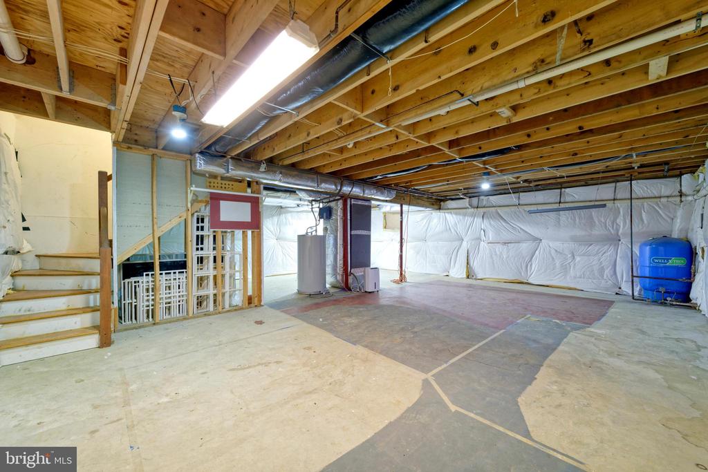 1225 DUNVEGAN DRIVE