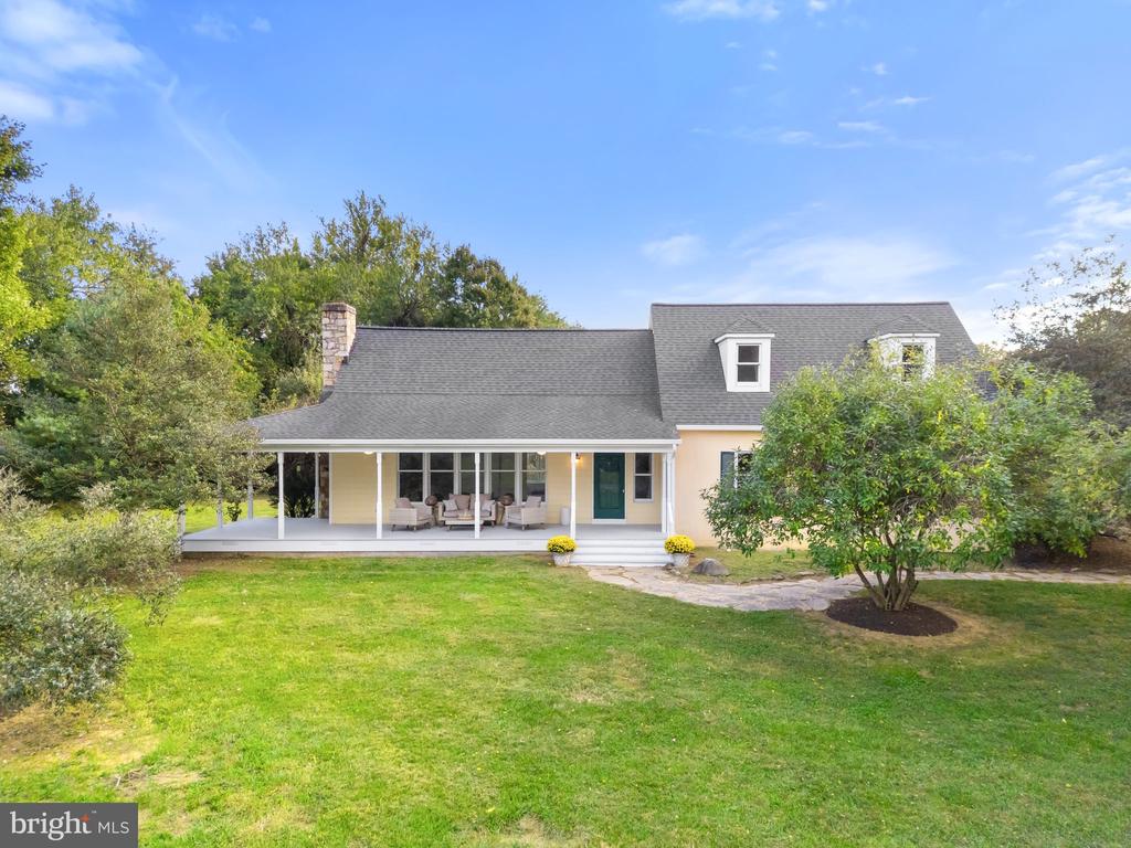 1225 DUNVEGAN DRIVE