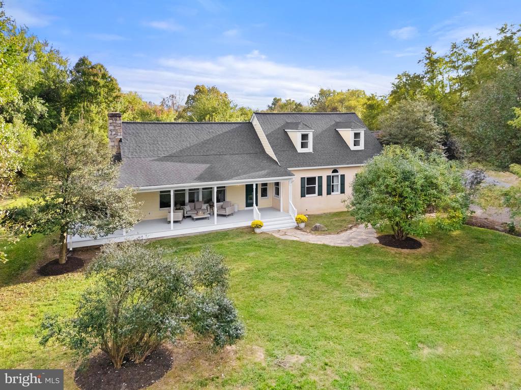 1225 DUNVEGAN DRIVE