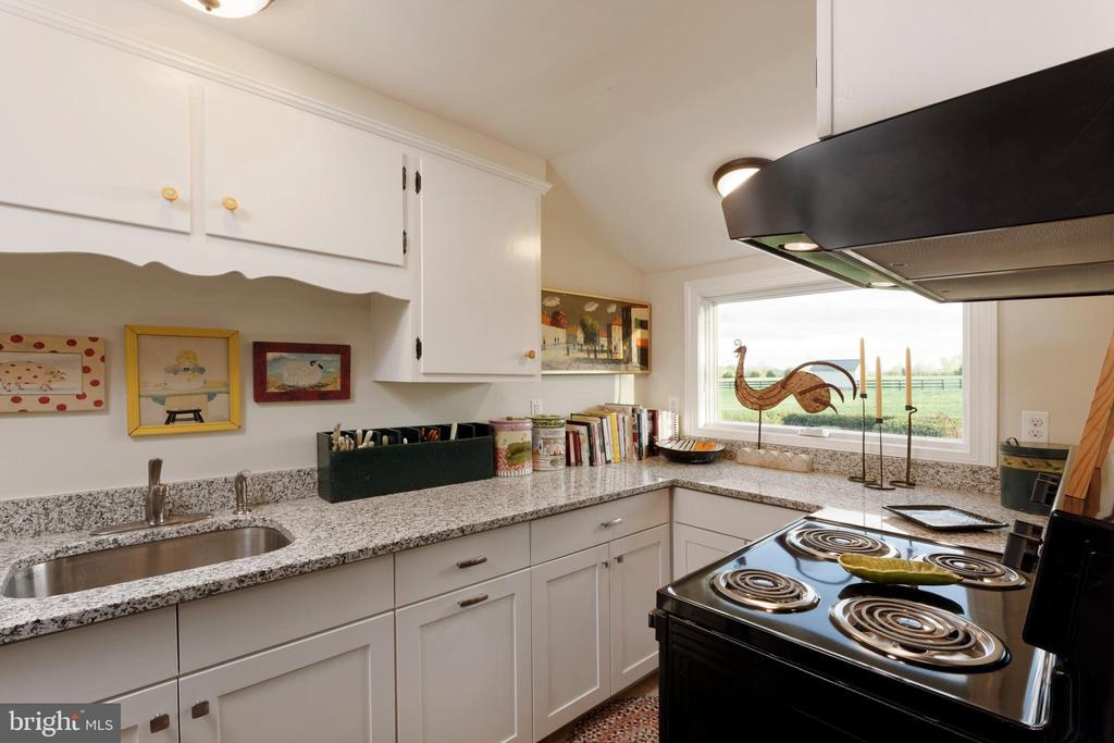 2083 ATOKA ROAD