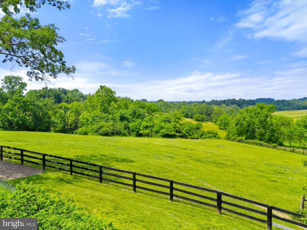 6452 OLD GOOSE CREEK ROAD