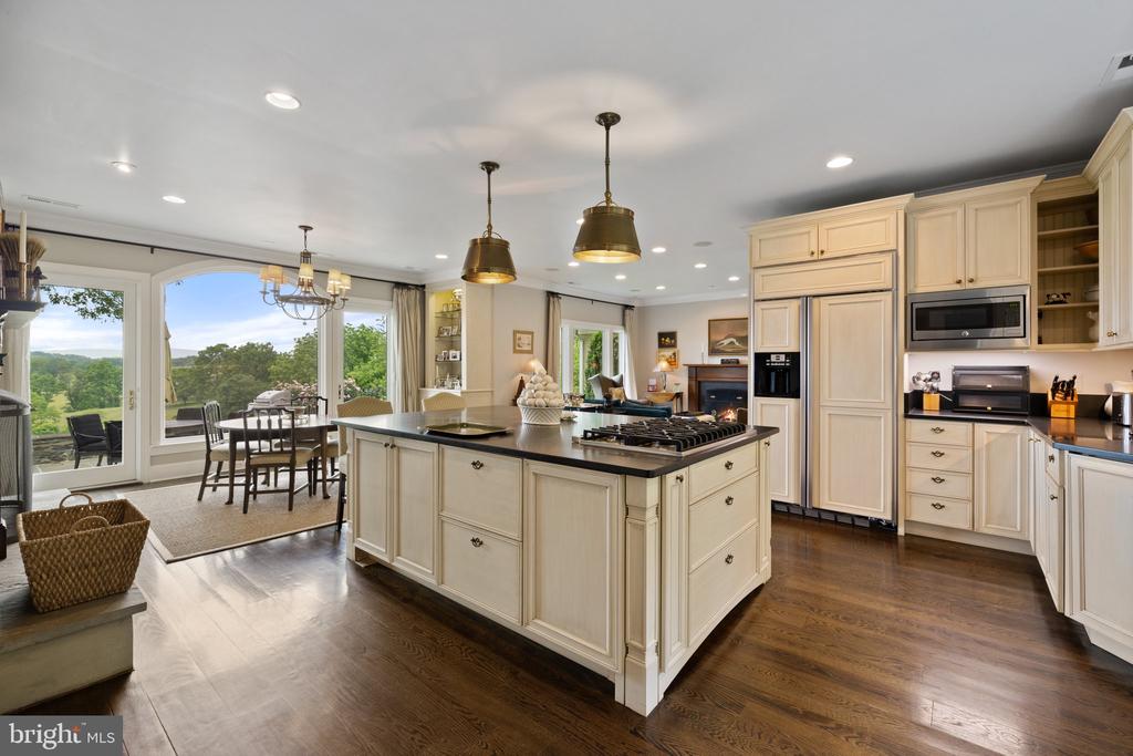 6452 OLD GOOSE CREEK ROAD