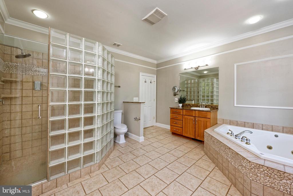 6951 HILLTOP LANE