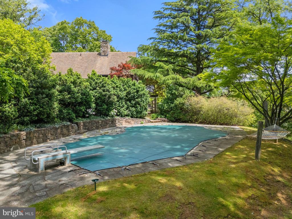 4392 CARRINGTON ROAD