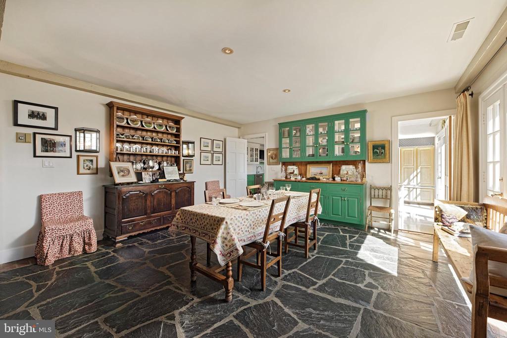 4392 CARRINGTON ROAD