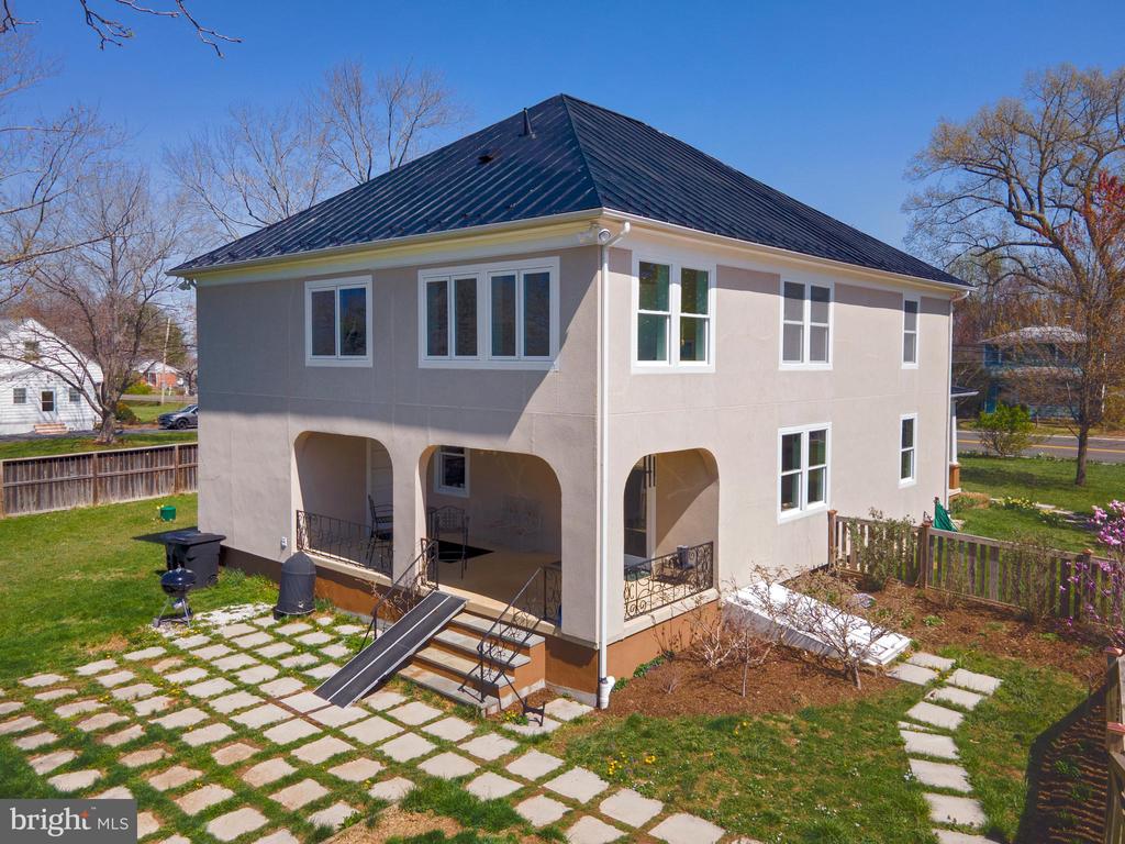 4048 RECTORTOWN ROAD