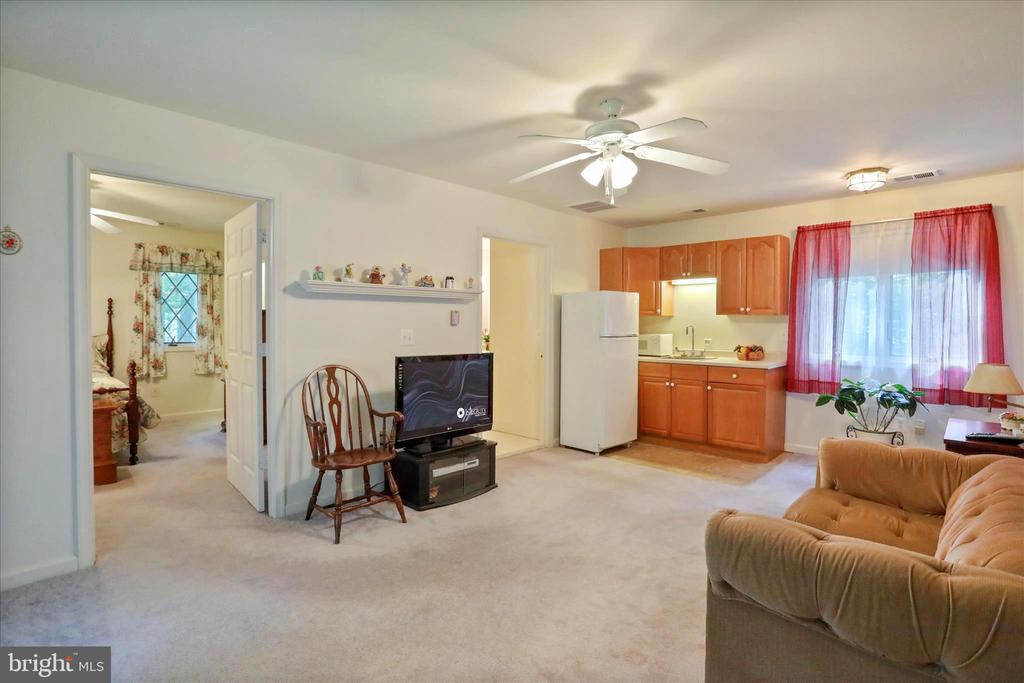 9387 COVENANT HILL LANE