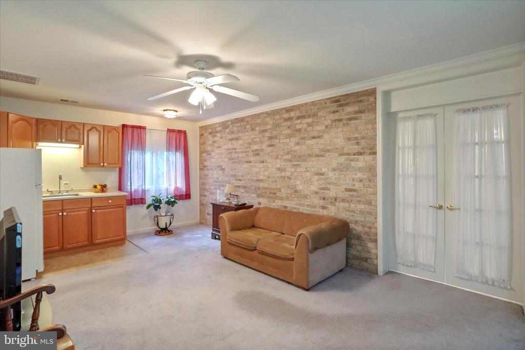 9387 COVENANT HILL LANE