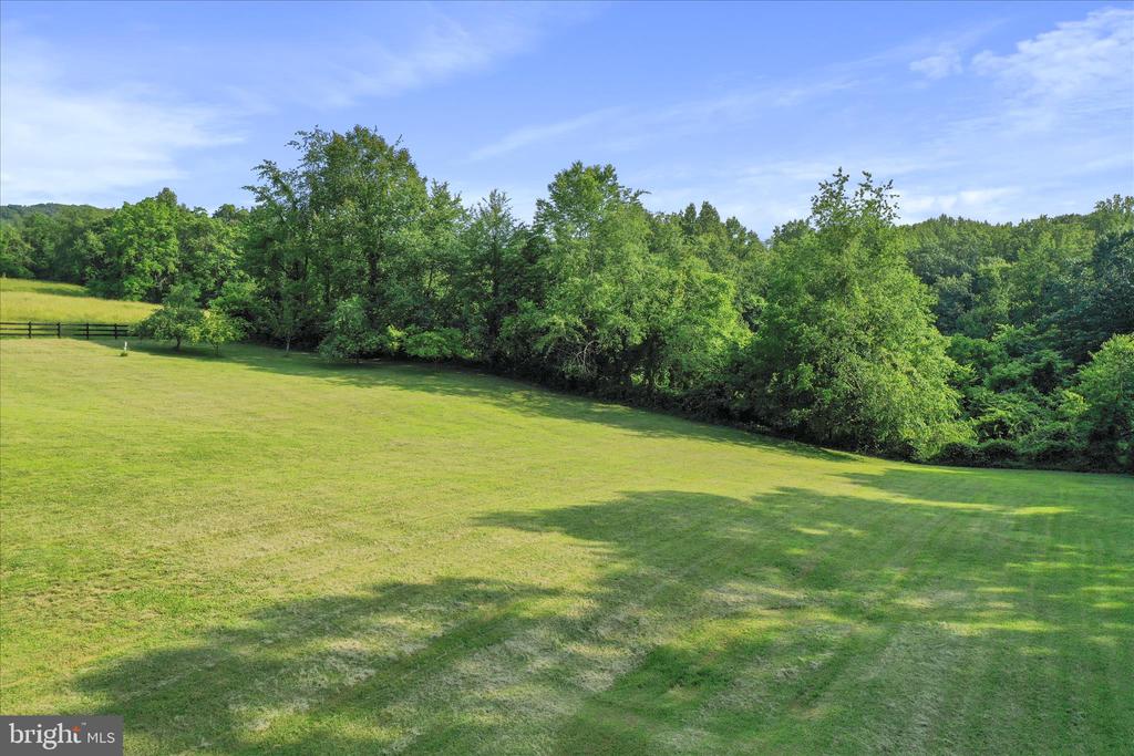 9387 COVENANT HILL LANE