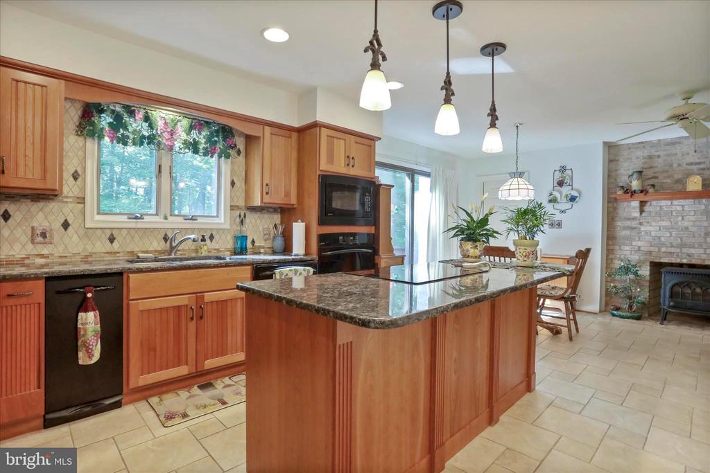 9387 COVENANT HILL LANE