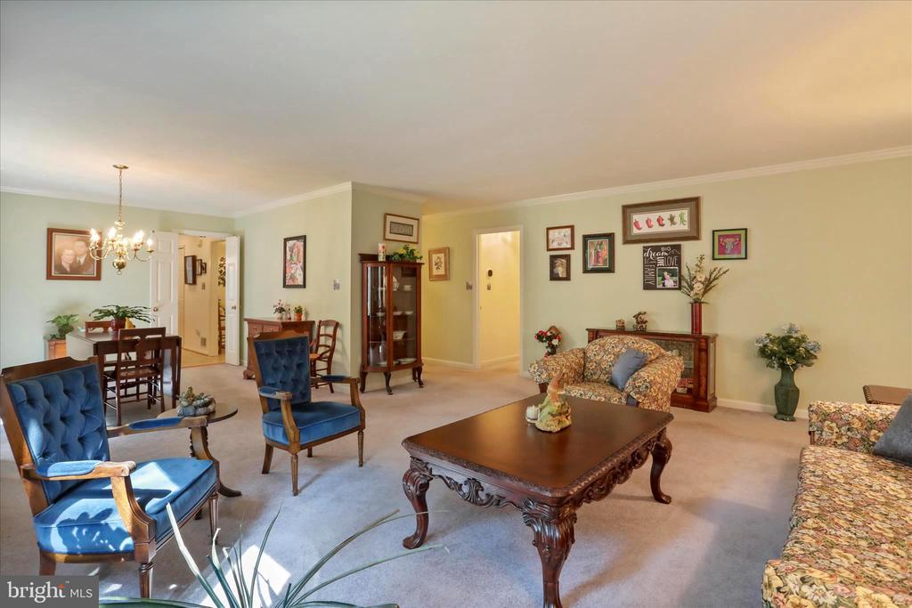 9387 COVENANT HILL LANE