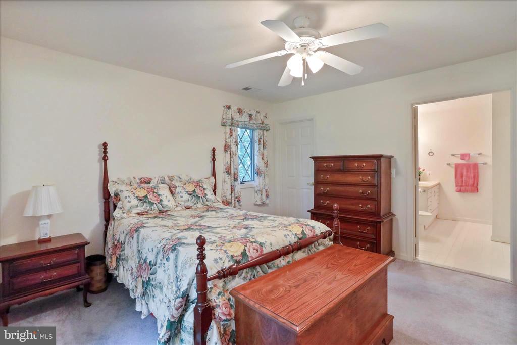 9387 COVENANT HILL LANE