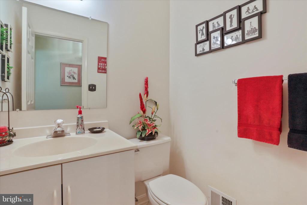 9387 COVENANT HILL LANE