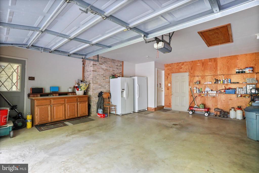 9387 COVENANT HILL LANE