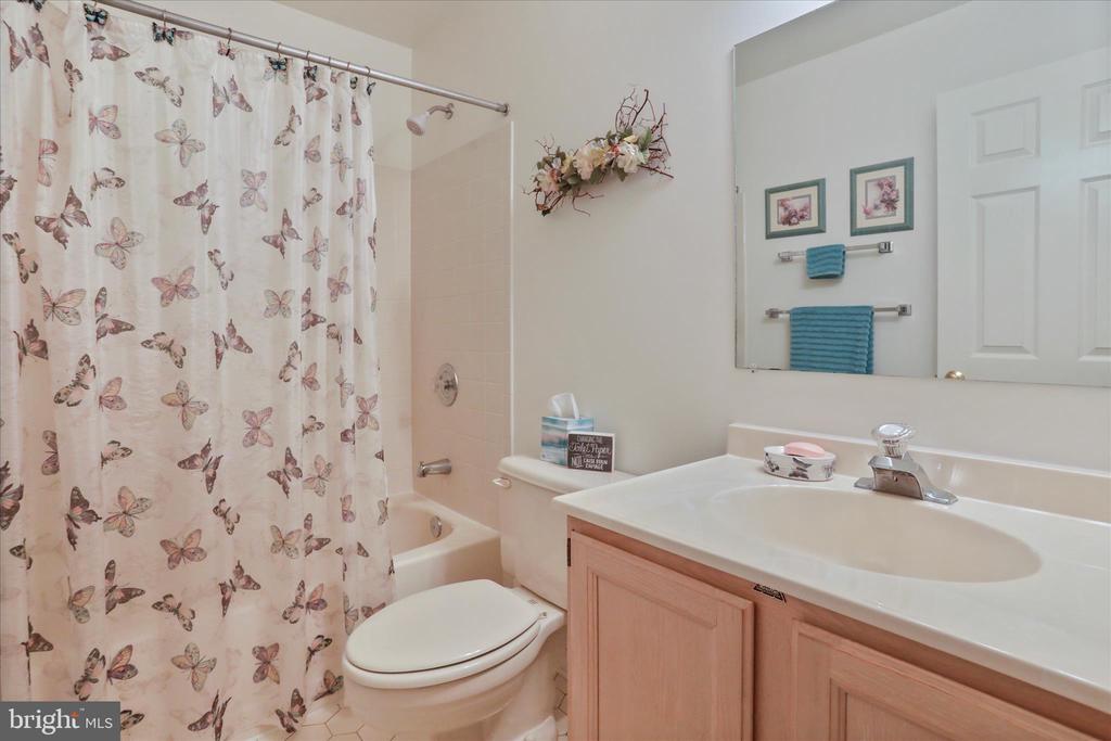 9387 COVENANT HILL LANE