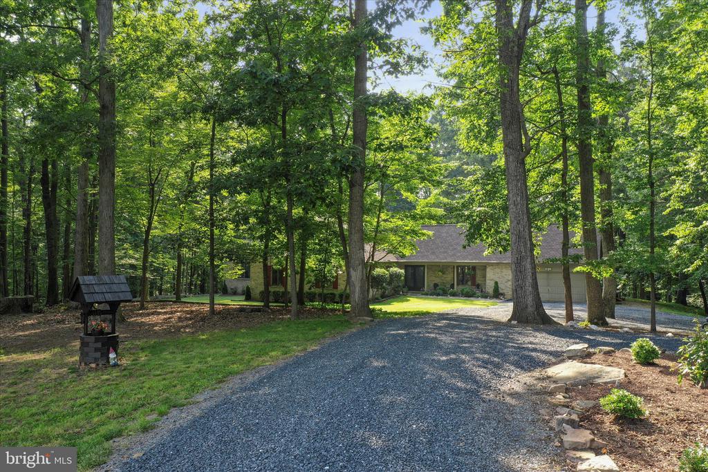 9387 COVENANT HILL LANE