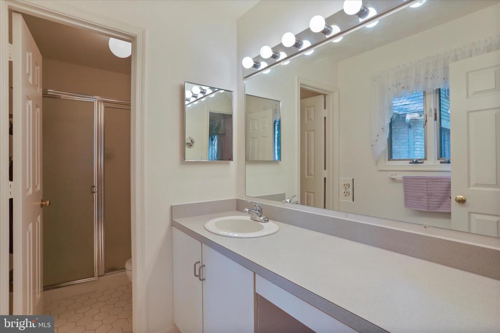 9387 COVENANT HILL LANE
