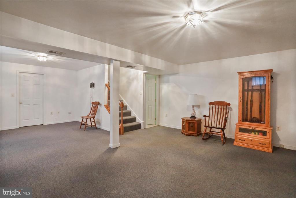 9387 COVENANT HILL LANE
