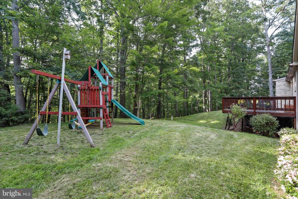 9387 COVENANT HILL LANE