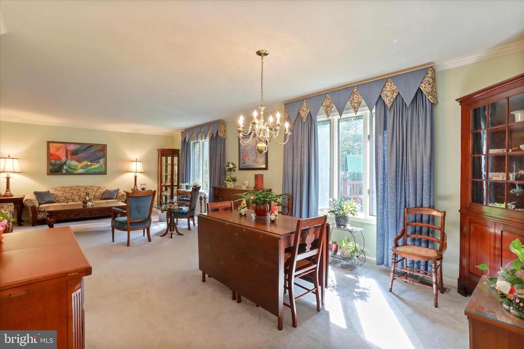 9387 COVENANT HILL LANE