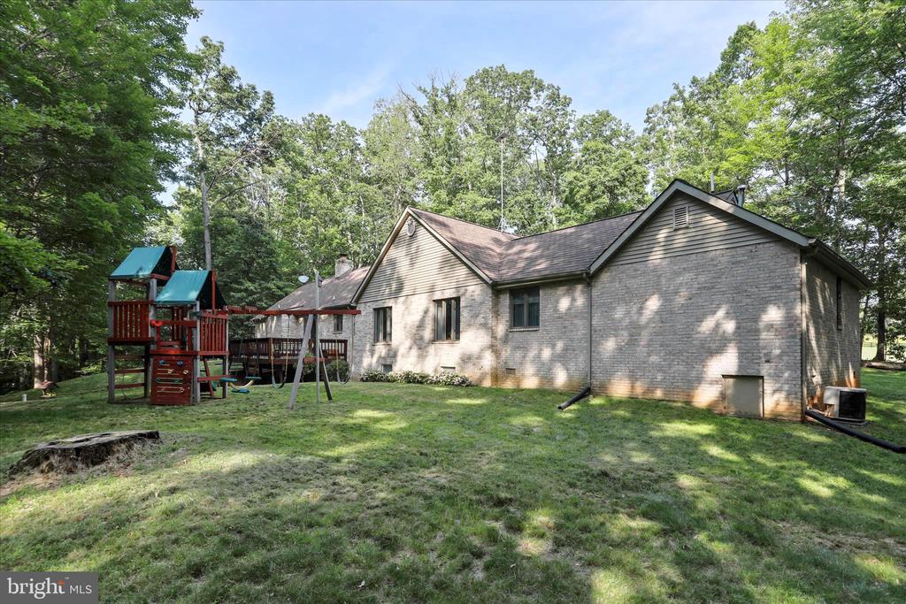 9387 COVENANT HILL LANE