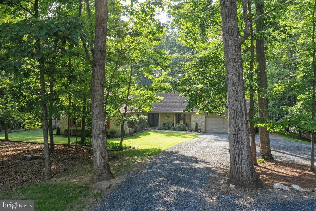 9387 COVENANT HILL LANE