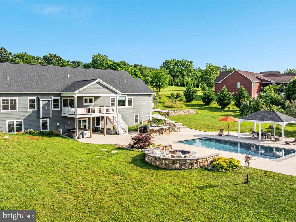 374 STONYMEADE DRIVE