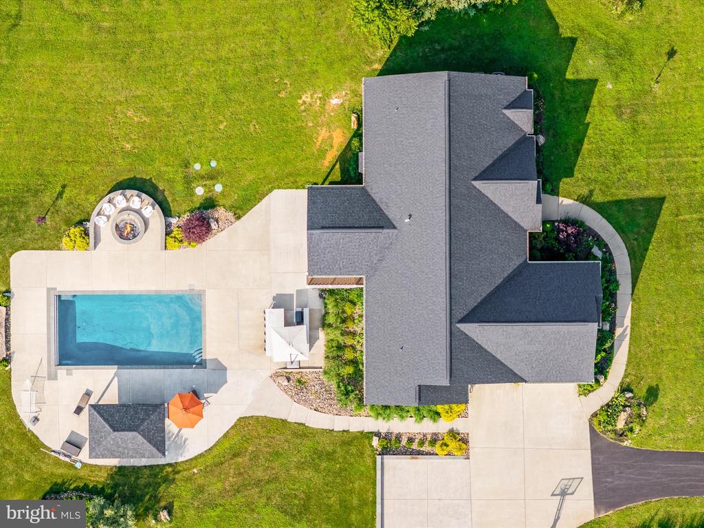 374 STONYMEADE DRIVE