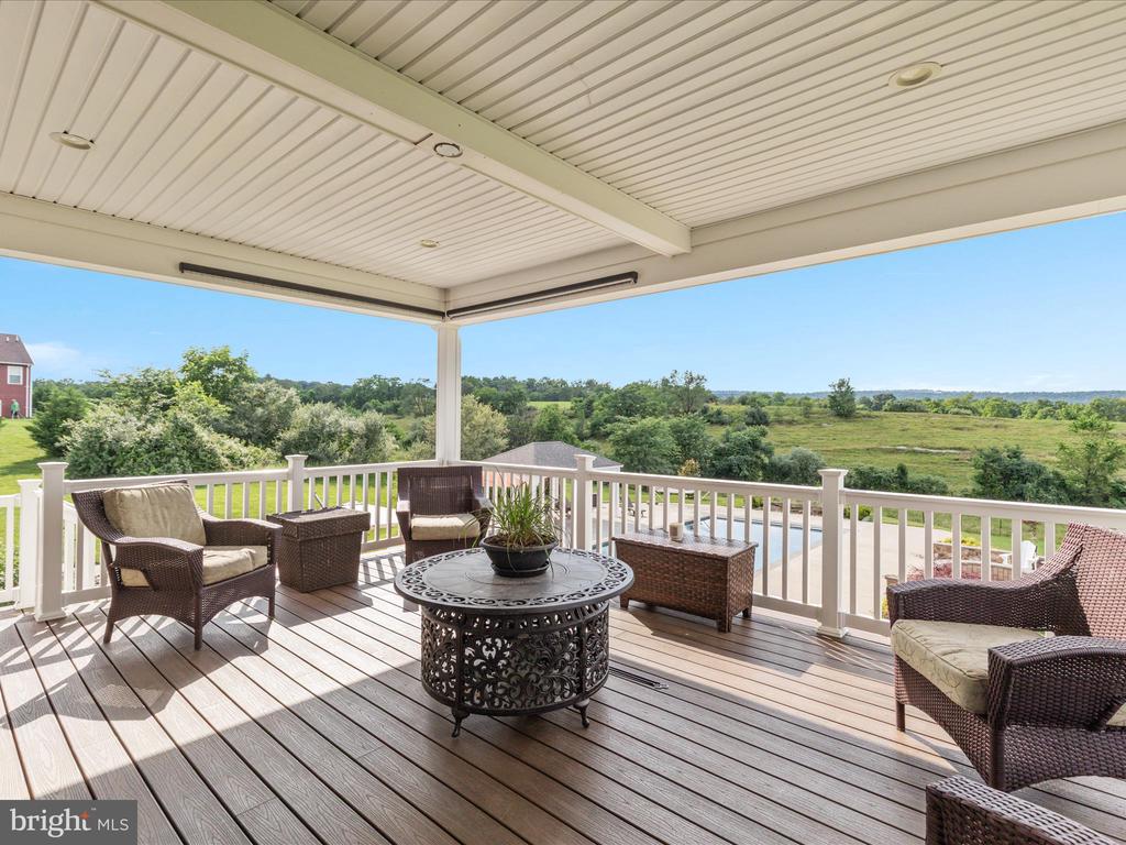 374 STONYMEADE DRIVE