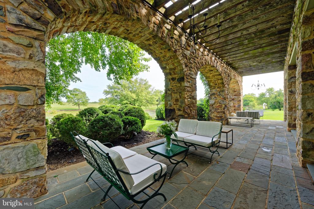 33846 FOXLEASE LANE