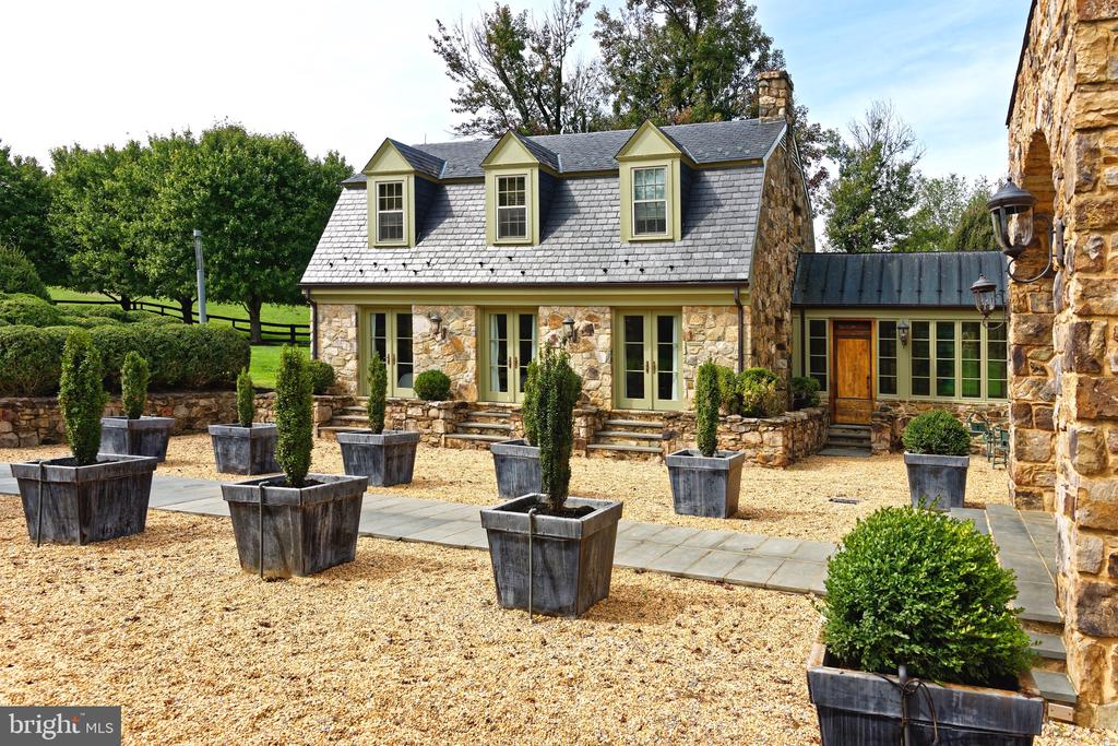 33846 FOXLEASE LANE