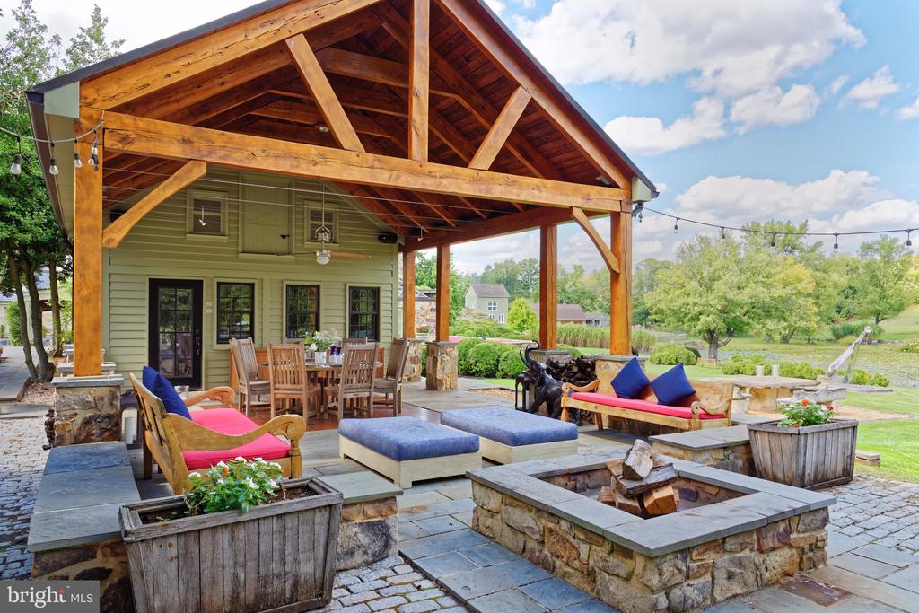 33846 FOXLEASE LANE