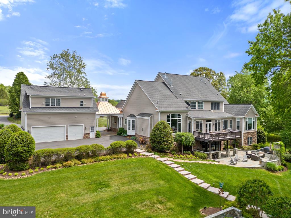 23533 LIGHT HORSE COURT