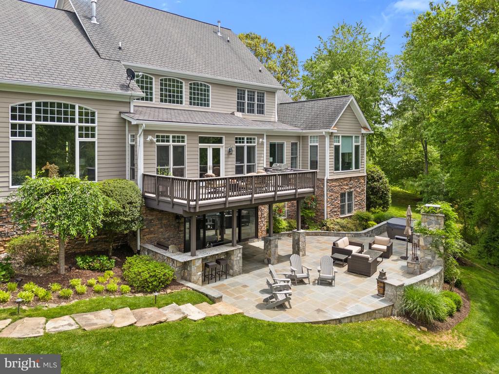 23533 LIGHT HORSE COURT