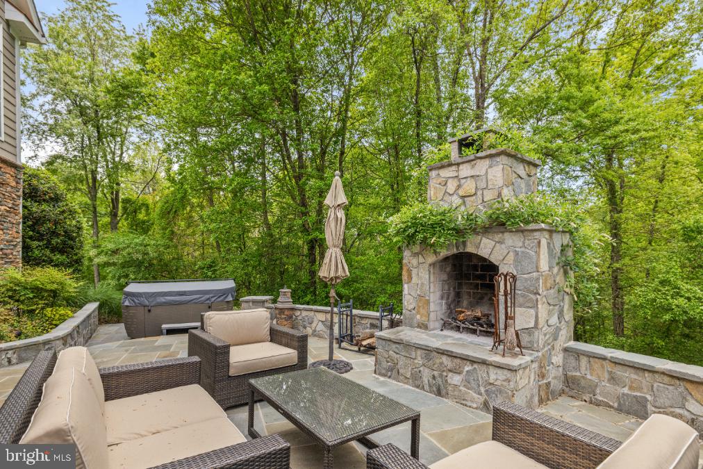 23533 LIGHT HORSE COURT