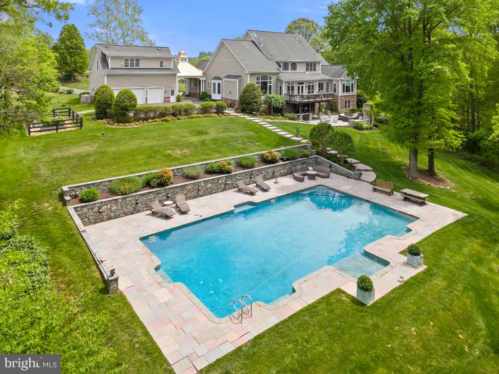 23533 LIGHT HORSE COURT