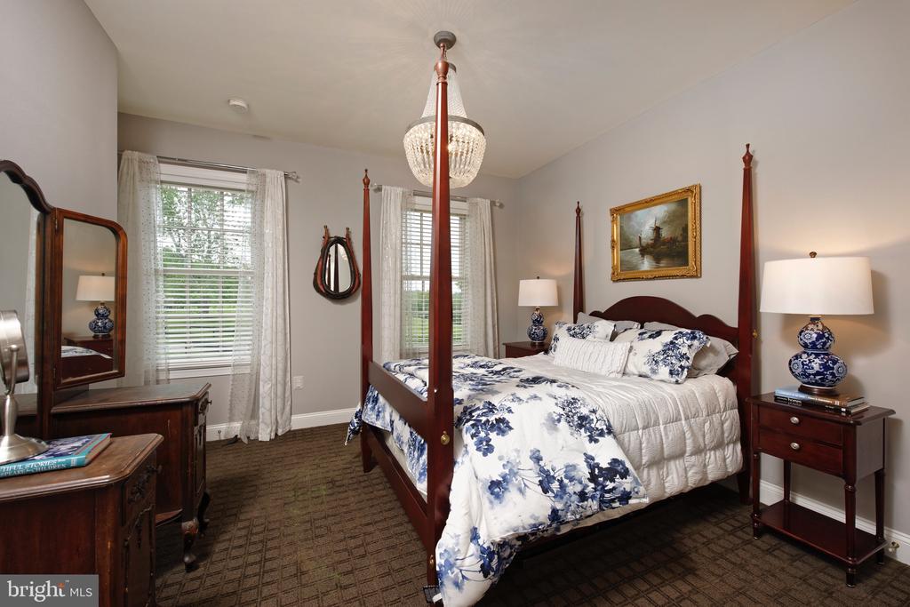 23533 LIGHT HORSE COURT