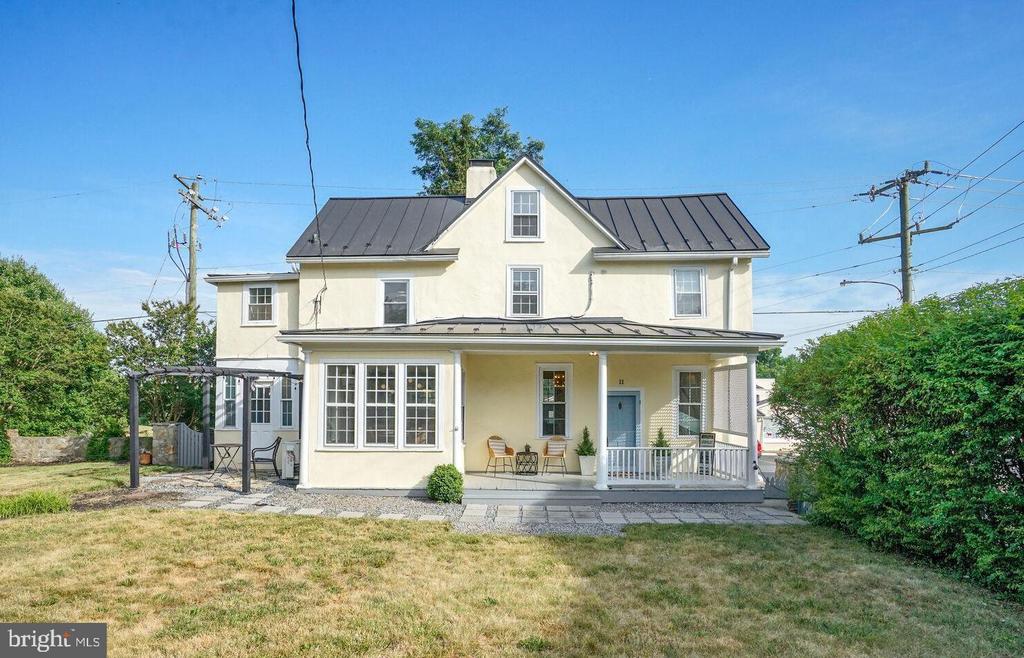 11 S LIBERTY STREET