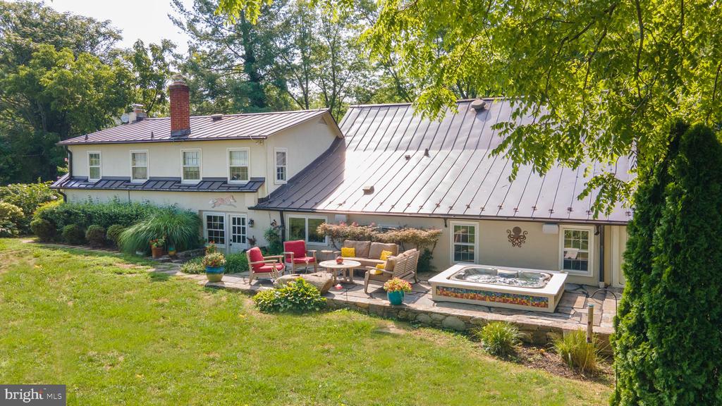 22780 FOXCROFT ROAD