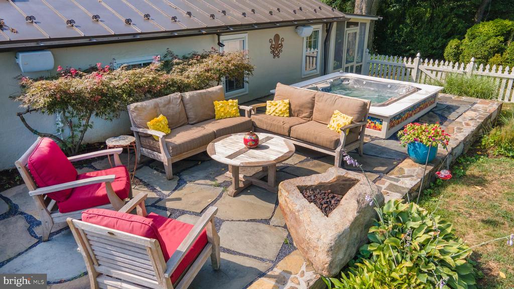 22780 FOXCROFT ROAD
