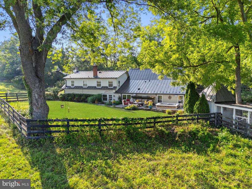22780 FOXCROFT ROAD