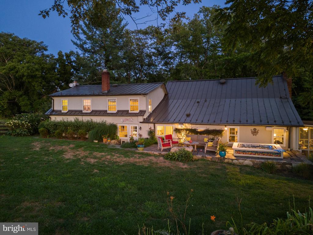 22780 FOXCROFT ROAD