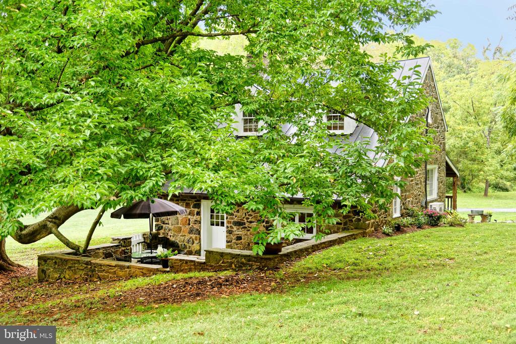 19205 DUNLOP MILL ROAD