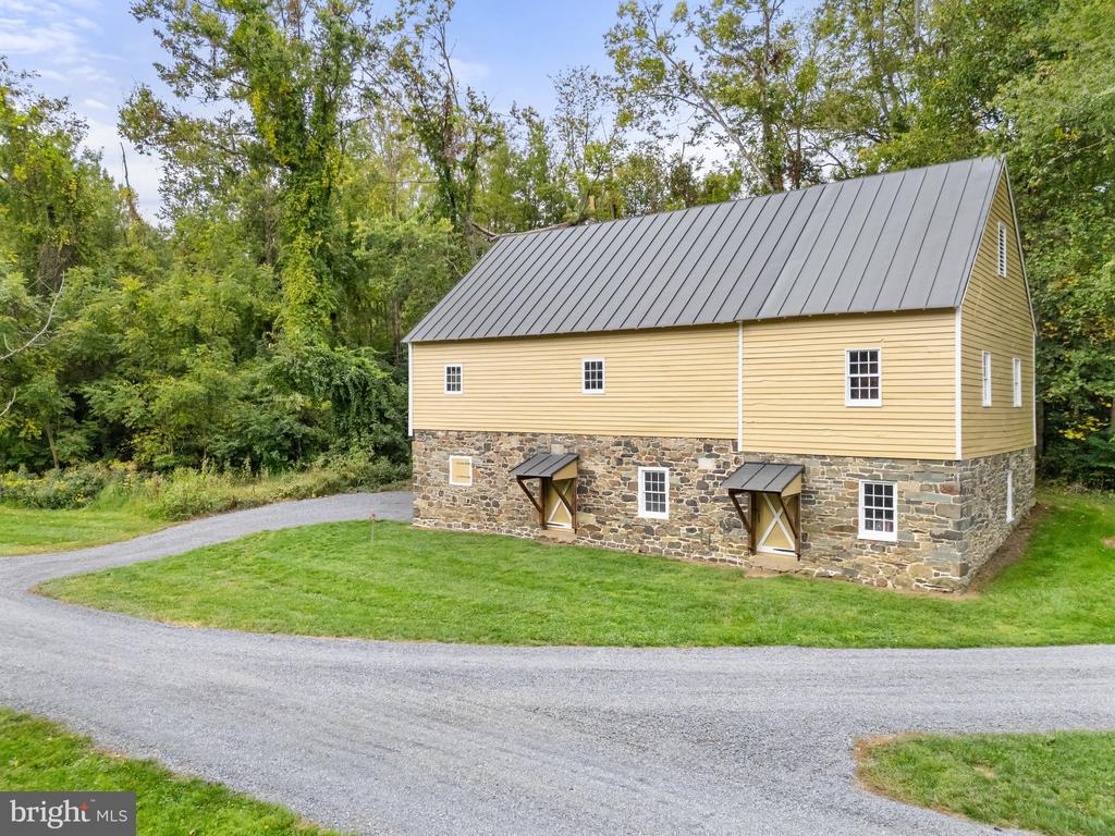 19205 DUNLOP MILL ROAD