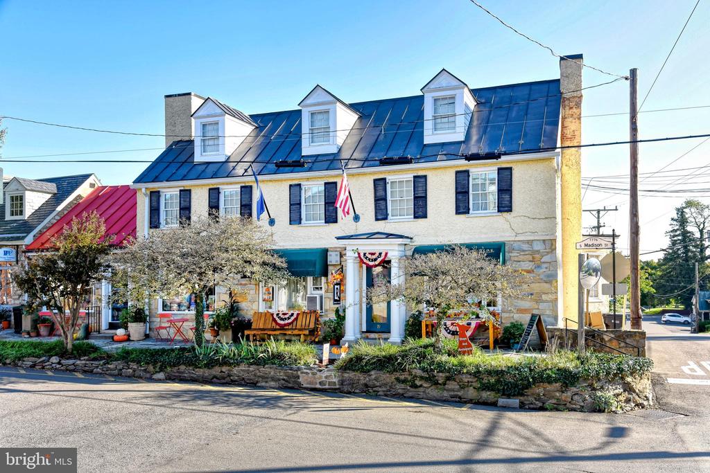 17 S MADISON STREET