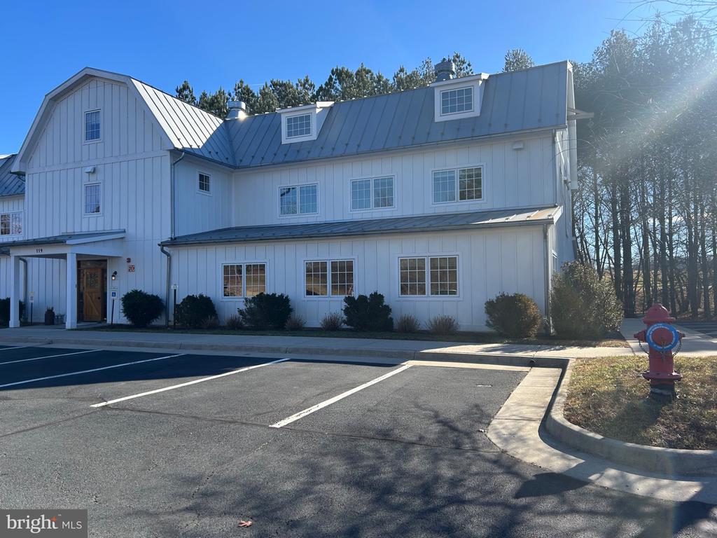 119 THE PLAINS ROAD Unit: SUITE 100