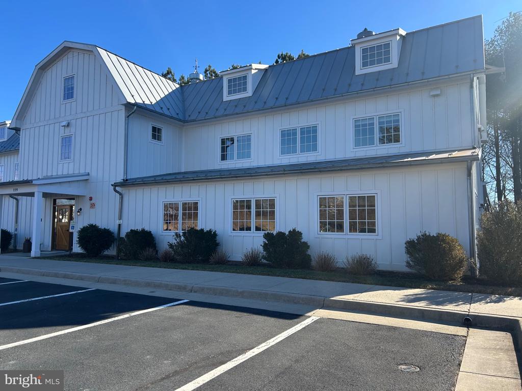 119 THE PLAINS ROAD Unit: SUITE 100